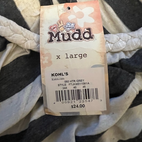 NWT, Mudd striped shirt with cutout shoulders - Picture 3 of 7